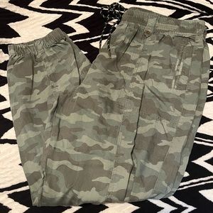 KNOX ROSE CAMO JOGGERS. SIZE XL. NEVER WORN